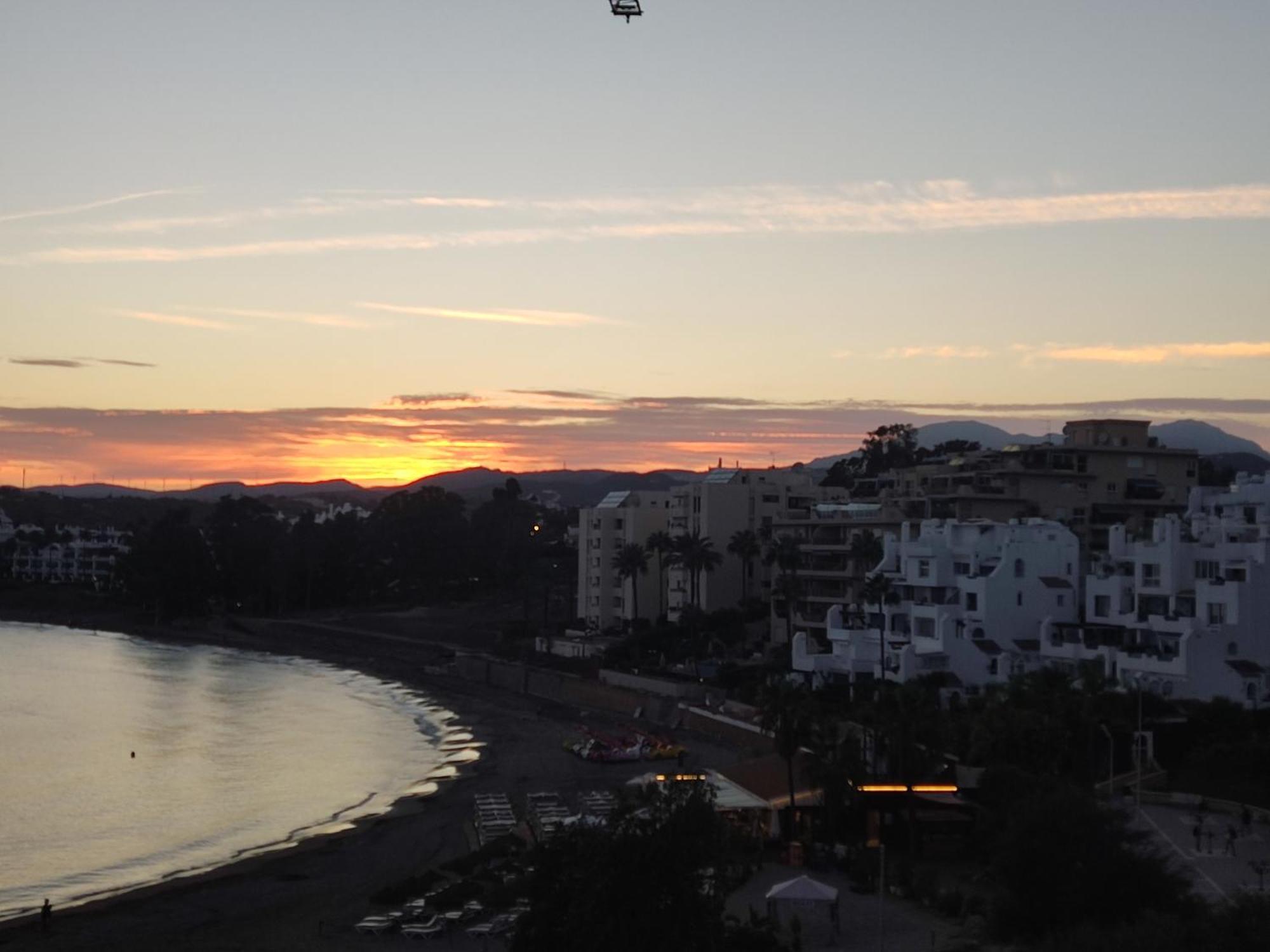 Appartement Front Sea View Penthouse à Estepona Extérieur photo
